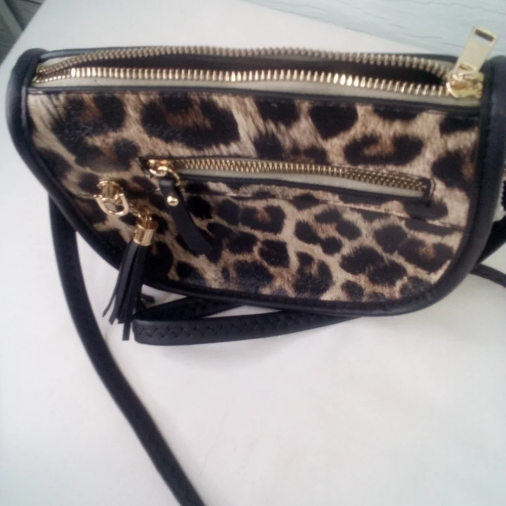 Cheetah black and brown purse